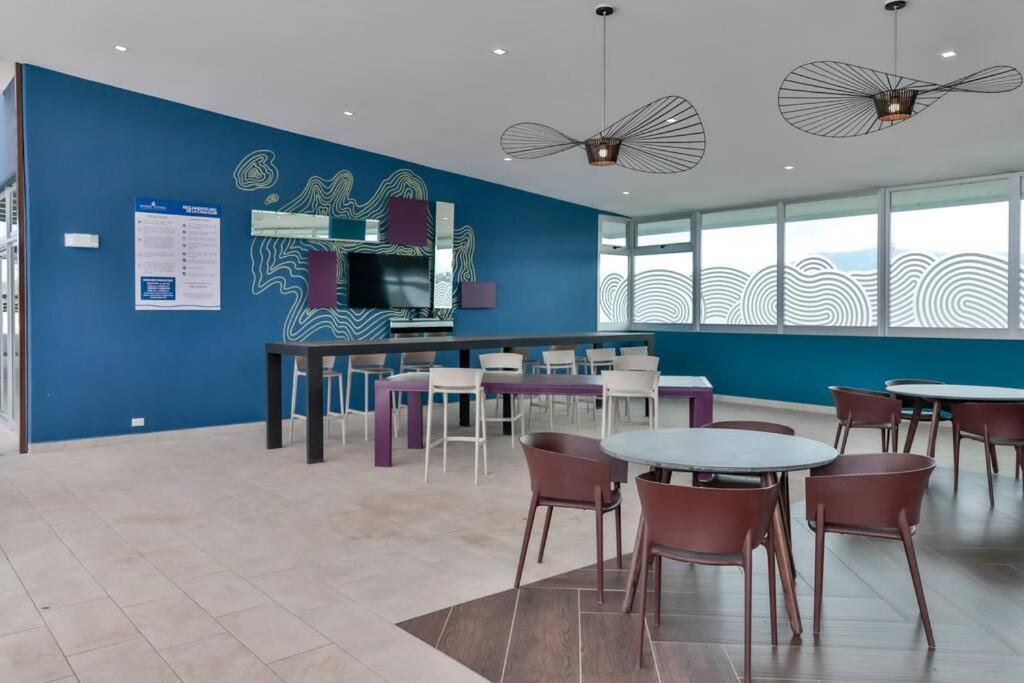 New Luxury 12th Floor * San Jose (San Jose)