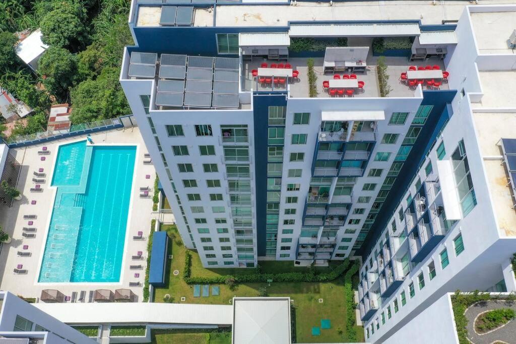 New Luxury 12th Floor Apartment