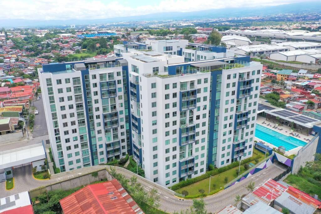 New Luxury 12th Floor *